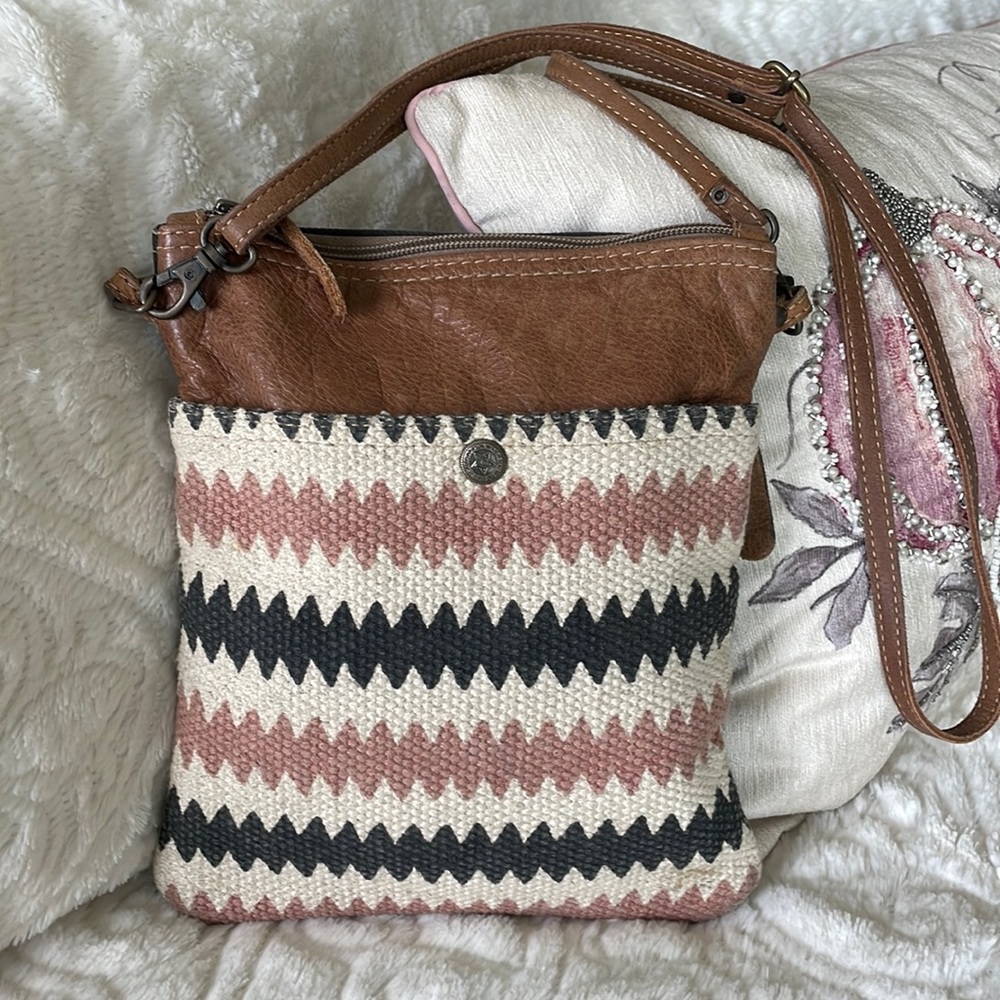 Myra bag